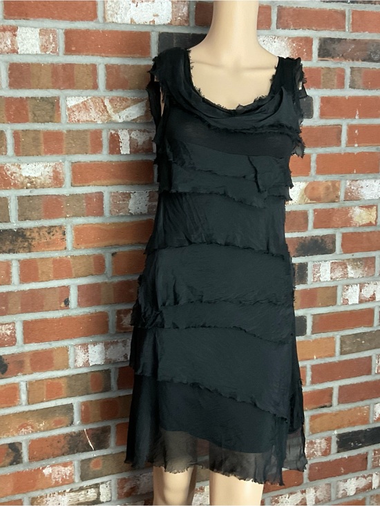 TEMPO PARIS Dresses & Skirts - TEMPO PARIS BLACK SILK DRESS